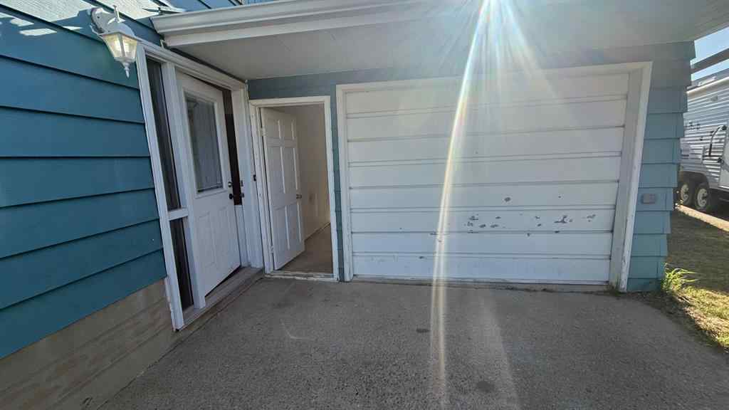 MLS® A2256998 - 316 Nill Place  in Hanna Hanna, Residential