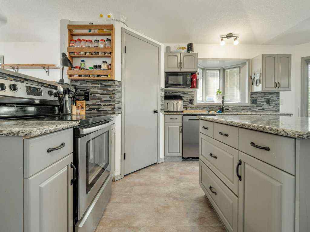 MLS® A2257017 - 2408 11a   in NONE Coaldale, Residential