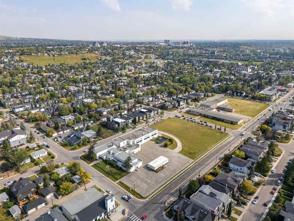 MLS® A2257023 - 2212 5 Avenue NW in West Hillhurst Calgary, Residential