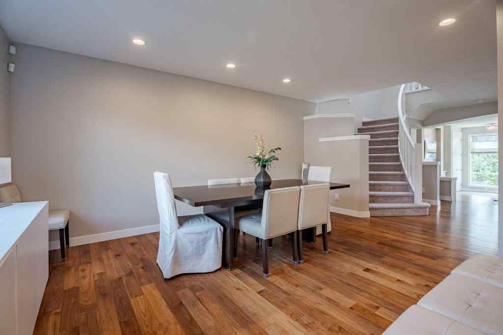 MLS® A2257023 - 2212 5 Avenue NW in West Hillhurst Calgary, Residential