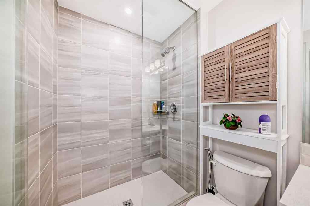 MLS® A2257025 - 228 Windbury Lane  in Southwinds Airdrie, Residential