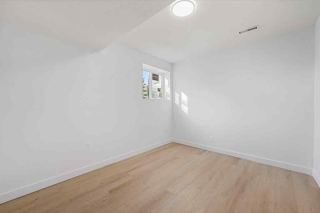 MLS® A2257028 - 966 Berkley Drive NW in Beddington Heights Calgary, Residential