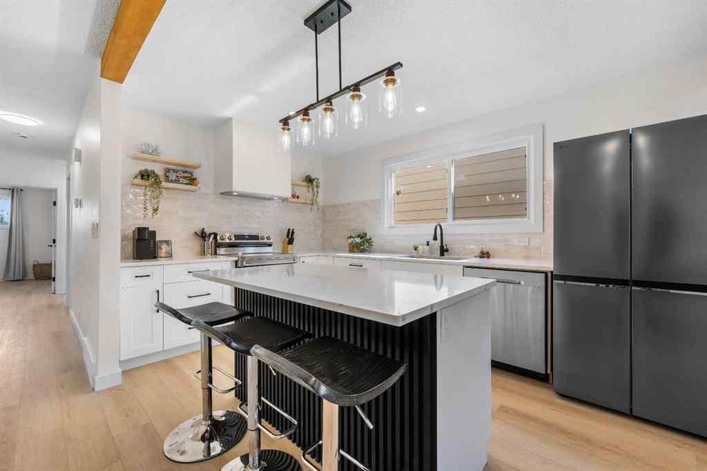 MLS® A2257028 - 966 Berkley Drive NW in Beddington Heights Calgary, Residential