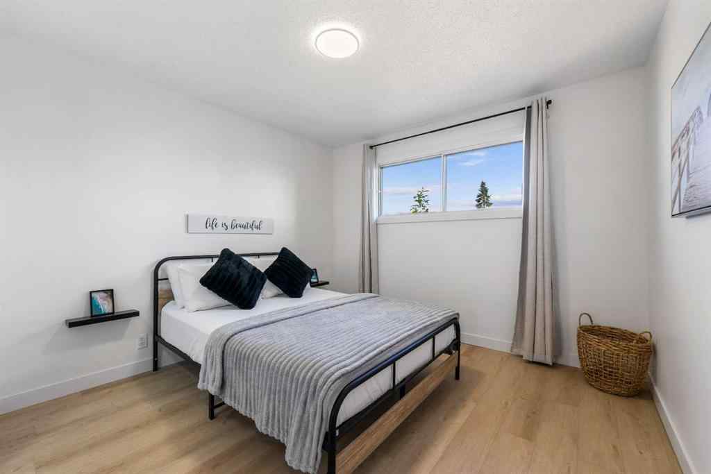 MLS® A2257028 - 966 Berkley Drive NW in Beddington Heights Calgary, Residential
