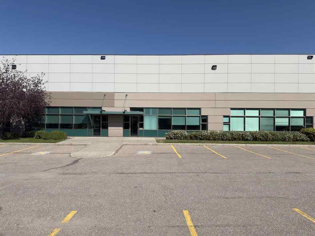 MLS® A2257030 - Unit #110 2730 39 Avenue NE in Horizon Calgary, Commercial