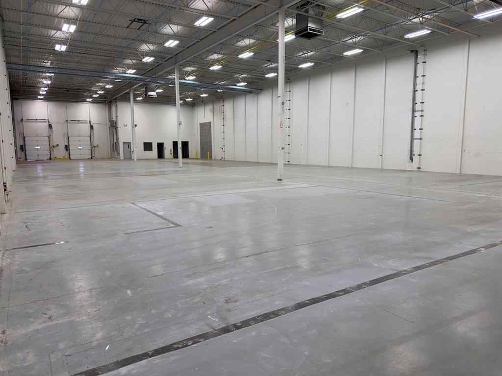 MLS® A2257030 - Unit #110 2730 39 Avenue NE in Horizon Calgary, Commercial