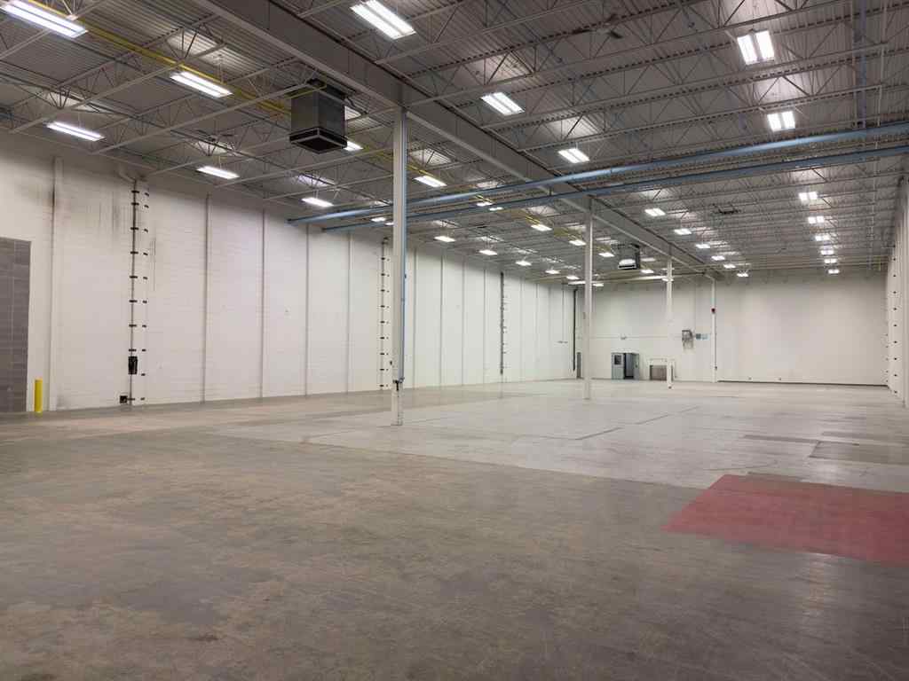 MLS® A2257030 - Unit #110 2730 39 Avenue NE in Horizon Calgary, Commercial