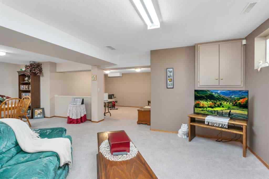 MLS® A2257032 - 14 Andrews Close  in Anders Park East Red Deer, Residential