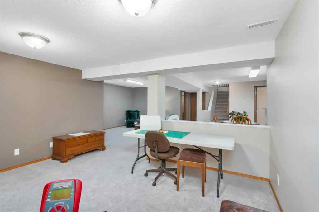 MLS® A2257032 - 14 Andrews Close  in Anders Park East Red Deer, Residential