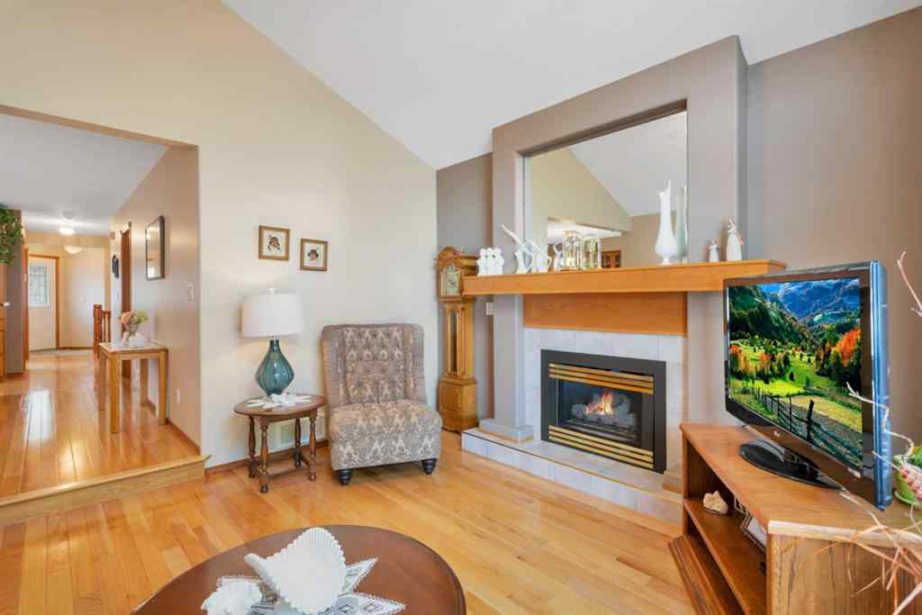MLS® A2257032 - 14 Andrews Close  in Anders Park East Red Deer, Residential