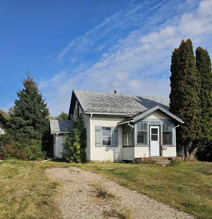 MLS® A2257036 - 9304 107 Avenue  in Hillside Grande Prairie, Residential