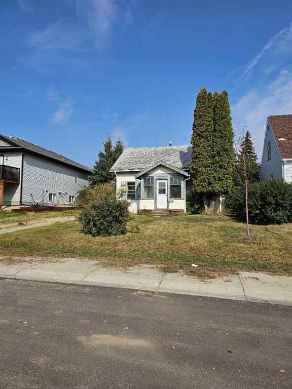 MLS® A2257036 - 9304 107 Avenue  in Hillside Grande Prairie, Residential