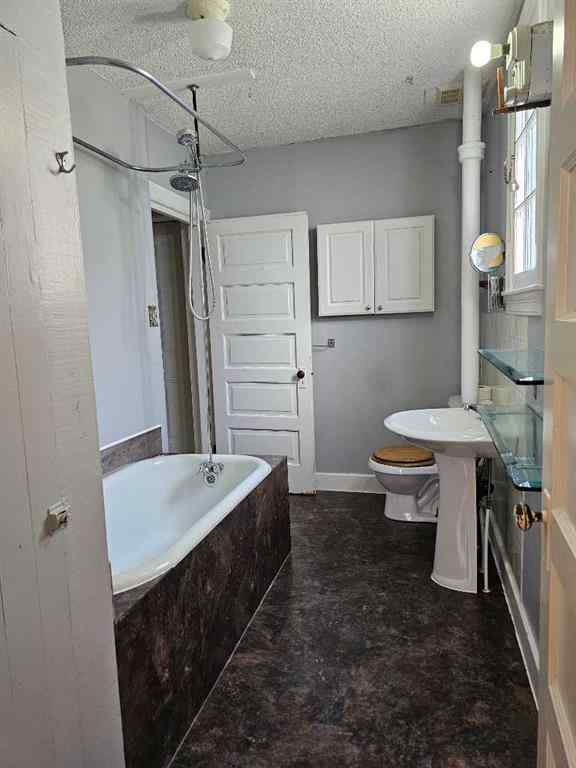 MLS® A2257036 - 9304 107 Avenue  in Hillside Grande Prairie, Residential