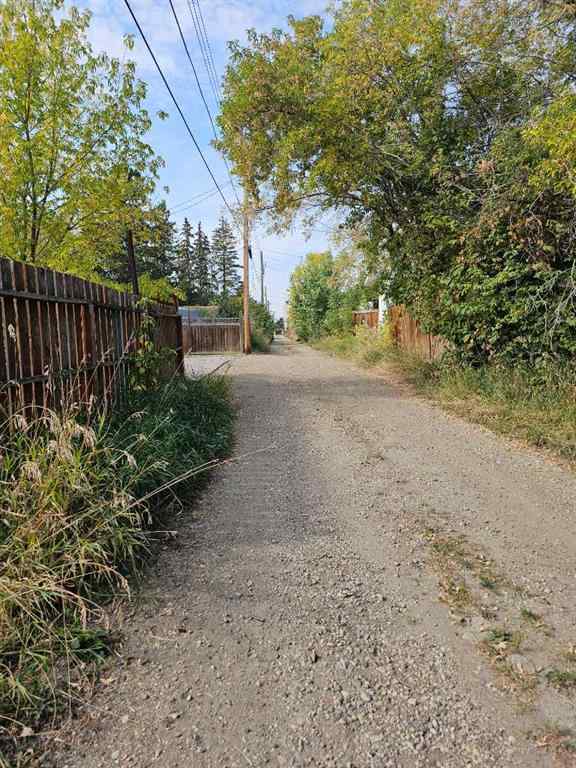 MLS® A2257036 - 9304 107 Avenue  in Hillside Grande Prairie, Residential