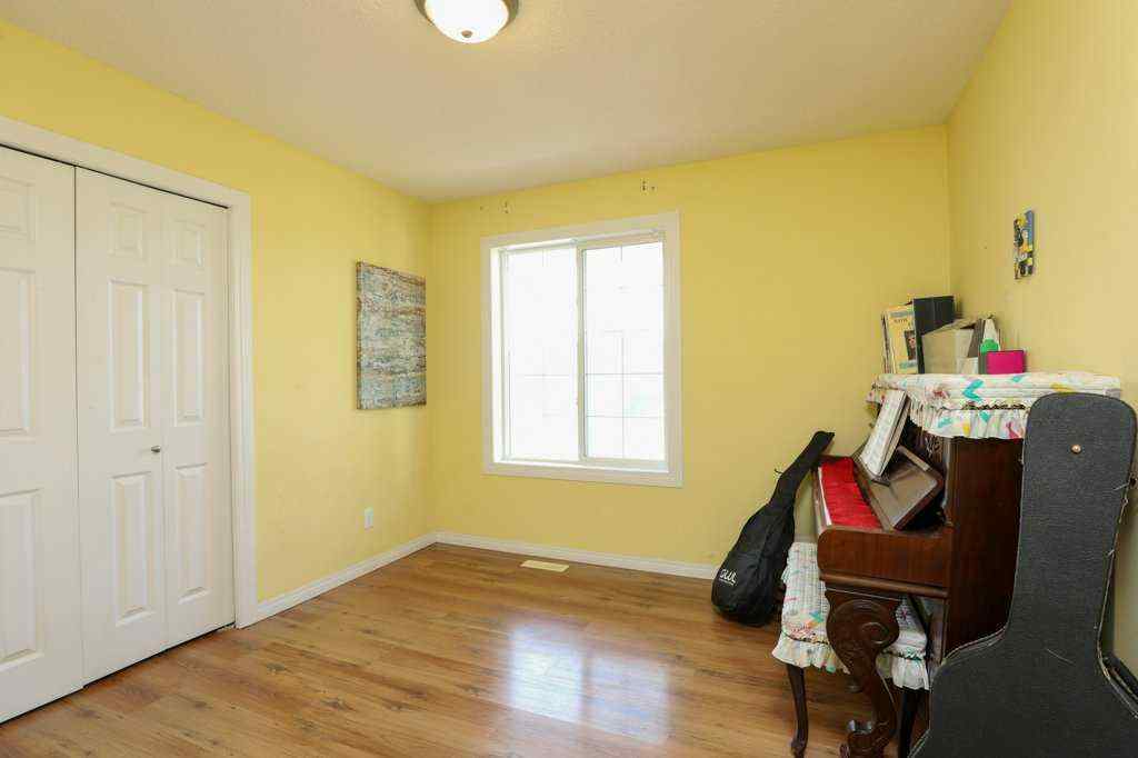 MLS® A2257039 - 117 21 Street   in NONE Fort Macleod, Residential