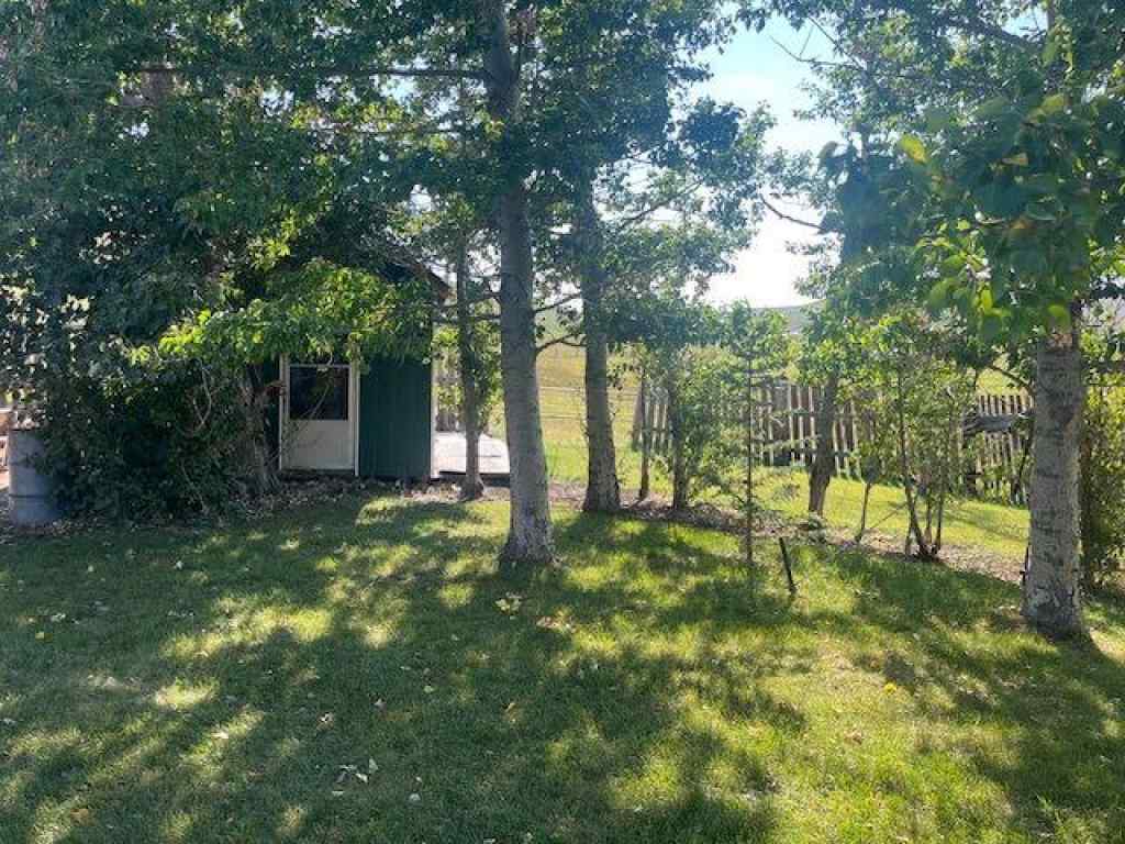 MLS® A2257050 - 300 centre Avenue  in NONE Leavitt, Residential