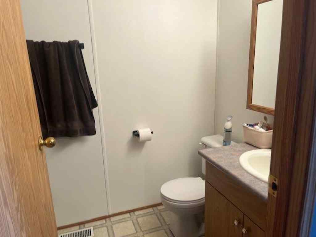 MLS® A2257050 - 300 centre Avenue  in NONE Leavitt, Residential