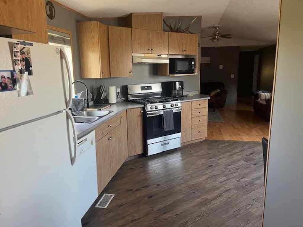 MLS® A2257050 - 300 centre Avenue  in NONE Leavitt, Residential