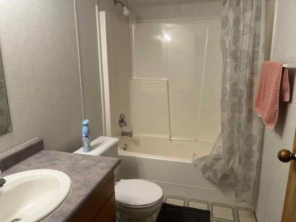 MLS® A2257050 - 300 centre Avenue  in NONE Leavitt, Residential