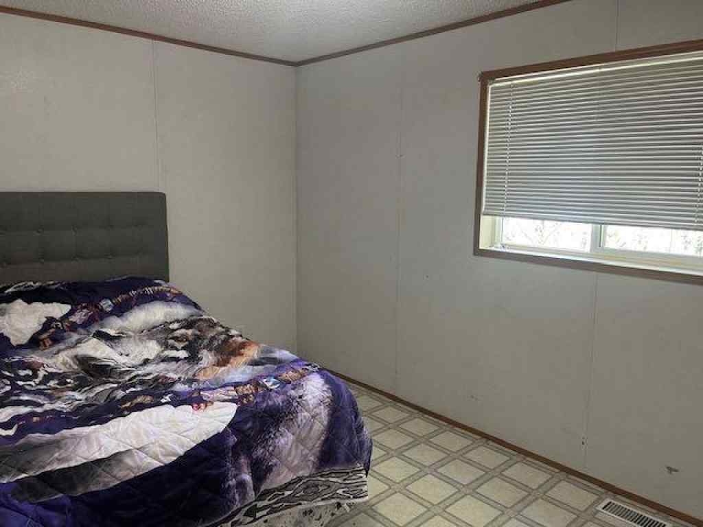 MLS® A2257050 - 300 centre Avenue  in NONE Leavitt, Residential