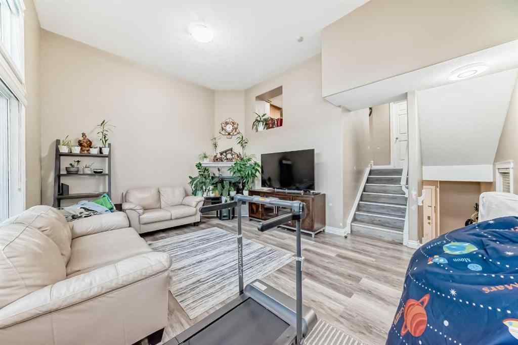 MLS® A2257056 - 14 DOVER Mews SE in Dover Calgary, Residential