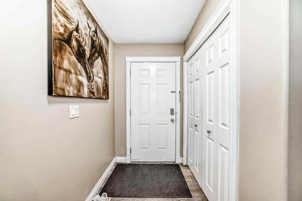 MLS® A2257056 - 14 DOVER Mews SE in Dover Calgary, Residential