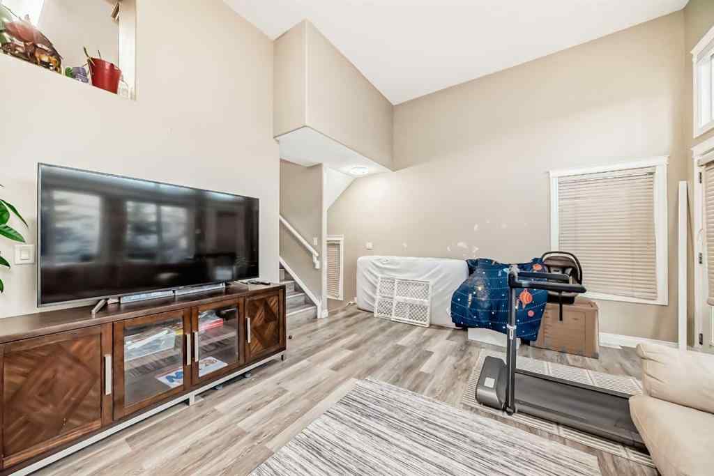 MLS® A2257056 - 14 DOVER Mews SE in Dover Calgary, Residential