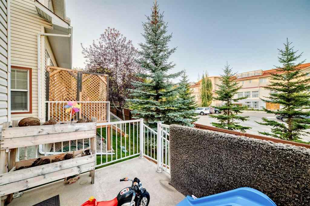 MLS® A2257056 - 14 DOVER Mews SE in Dover Calgary, Residential