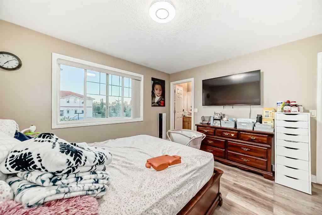 MLS® A2257056 - 14 DOVER Mews SE in Dover Calgary, Residential