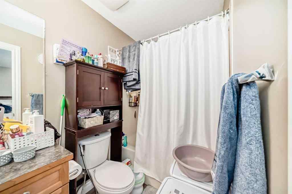 MLS® A2257056 - 14 DOVER Mews SE in Dover Calgary, Residential