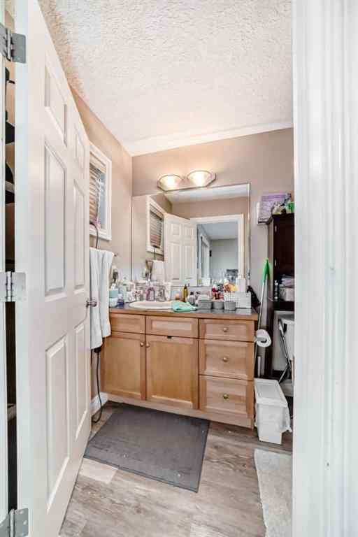 MLS® A2257056 - 14 DOVER Mews SE in Dover Calgary, Residential