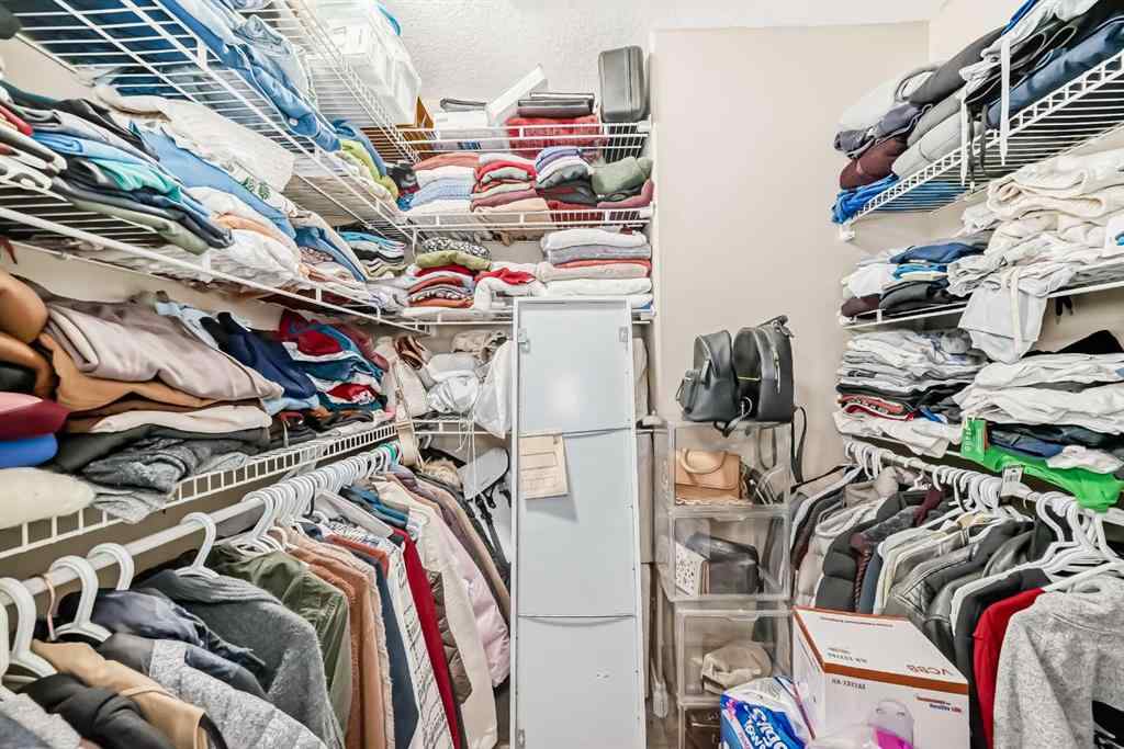 MLS® A2257056 - 14 DOVER Mews SE in Dover Calgary, Residential