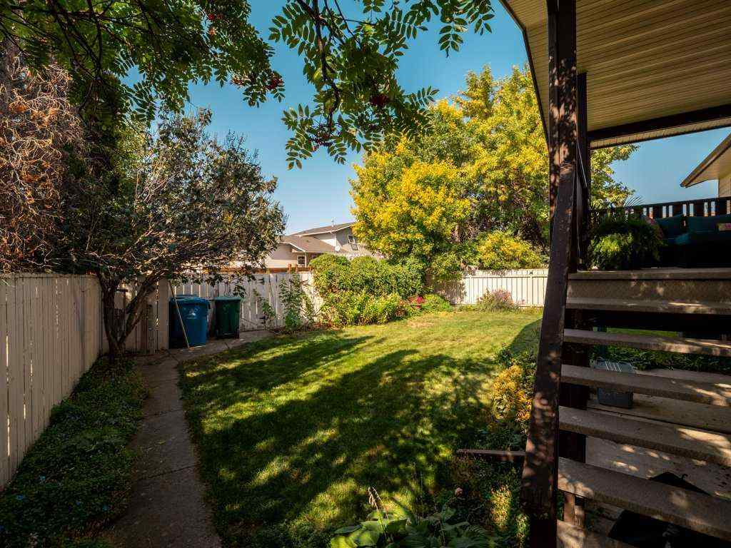 MLS® A2257059 - 84 Elm Crescent S in Redwood Lethbridge, Residential