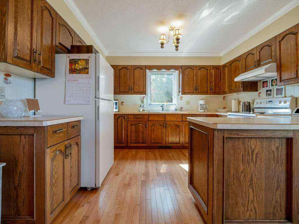 MLS® A2257059 - 84 Elm Crescent S in Redwood Lethbridge, Residential