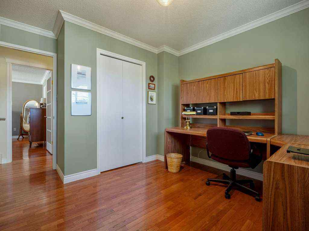 MLS® A2257059 - 84 Elm Crescent S in Redwood Lethbridge, Residential