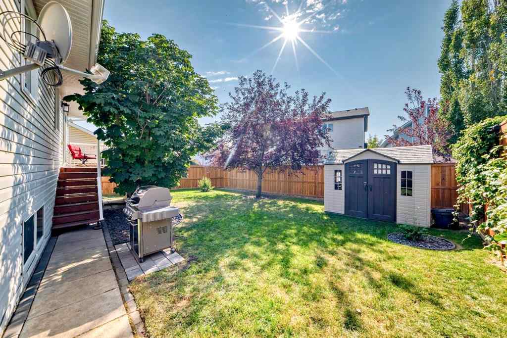MLS® A2257060 - 47 Willowbrook Drive NW in Willowbrook Airdrie, Residential