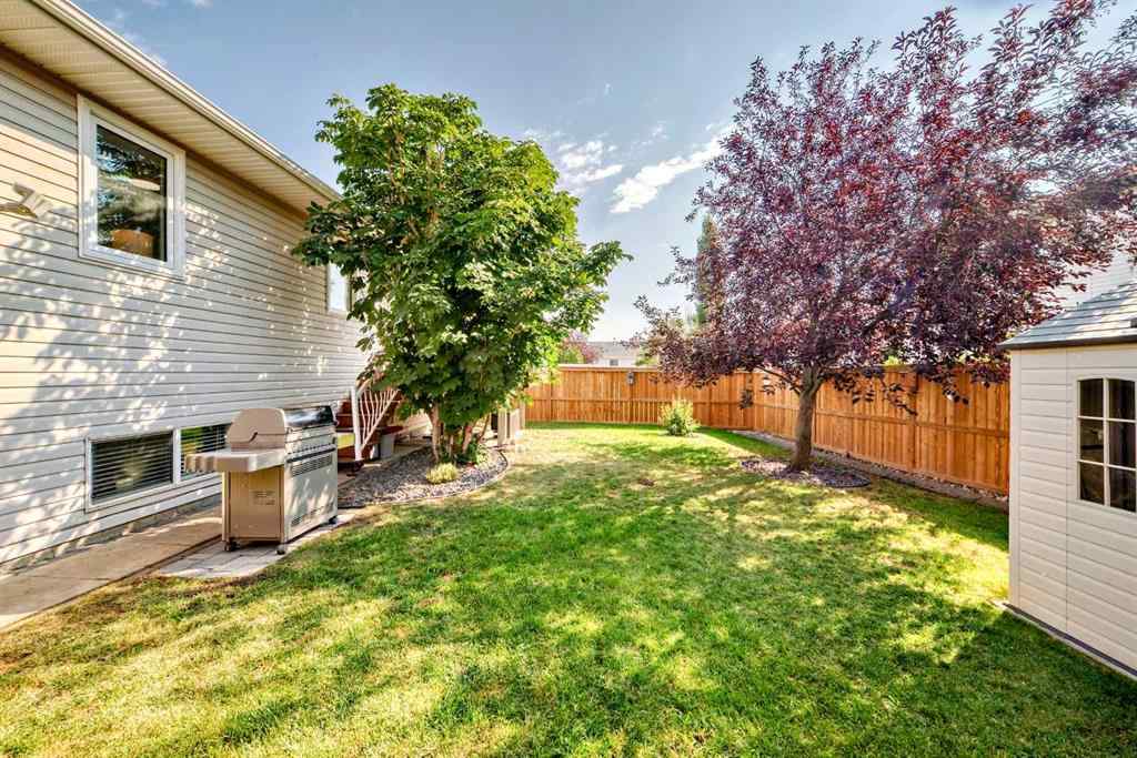 MLS® A2257060 - 47 Willowbrook Drive NW in Willowbrook Airdrie, Residential