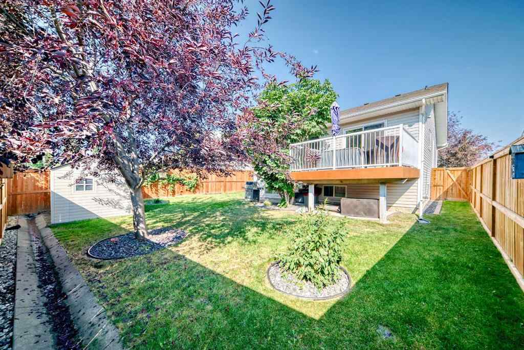 MLS® A2257060 - 47 Willowbrook Drive NW in Willowbrook Airdrie, Residential