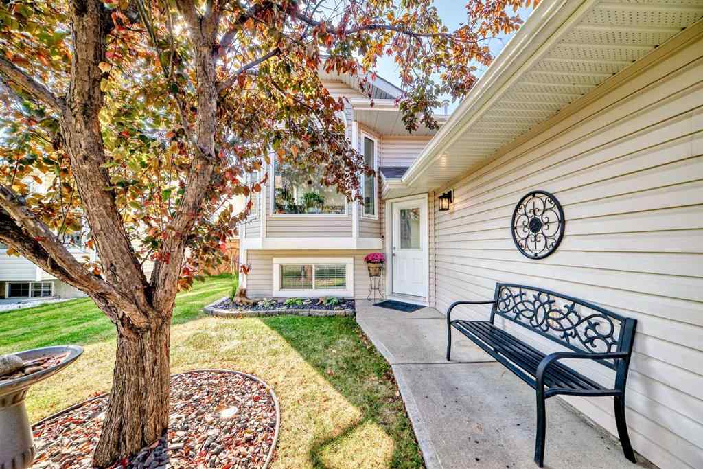 MLS® A2257060 - 47 Willowbrook Drive NW in Willowbrook Airdrie, Residential