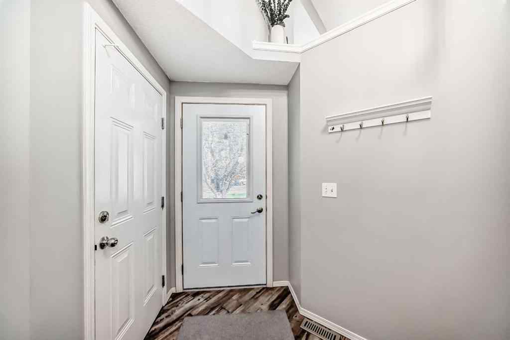 MLS® A2257060 - 47 Willowbrook Drive NW in Willowbrook Airdrie, Residential