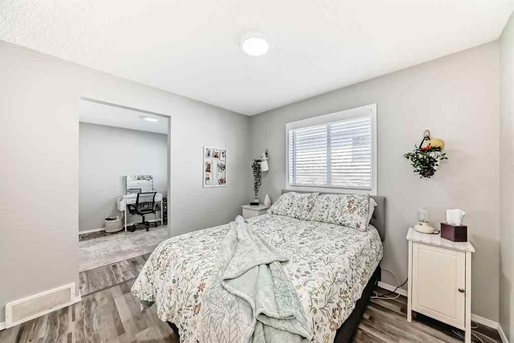 MLS® A2257060 - 47 Willowbrook Drive NW in Willowbrook Airdrie, Residential