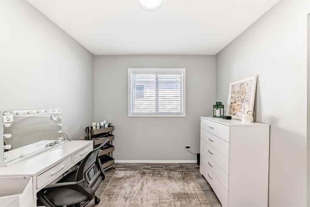 MLS® A2257060 - 47 Willowbrook Drive NW in Willowbrook Airdrie, Residential