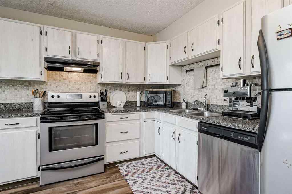 MLS® A2257063 - Unit #29 99 Midpark Gardens SE in Midnapore Calgary, Residential