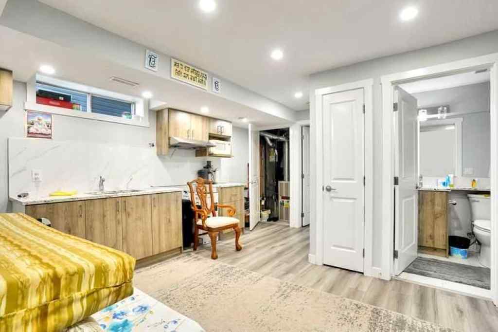 MLS® A2257065 - 8 MARTIN CROSSING Crescent NE in Martindale Calgary, Residential