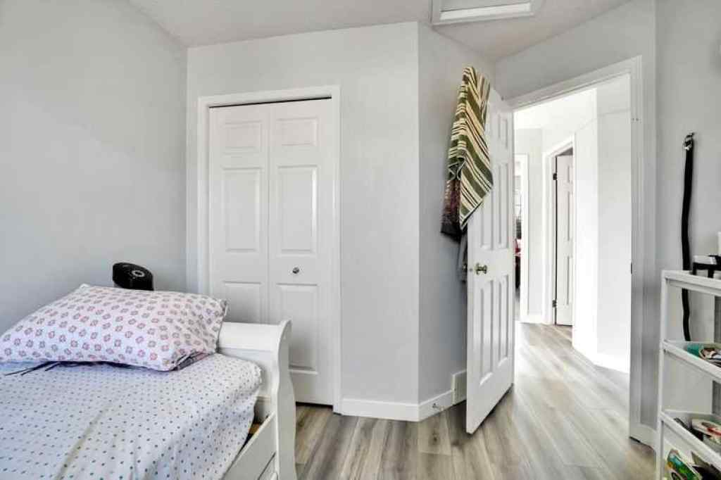 MLS® A2257065 - 8 MARTIN CROSSING Crescent NE in Martindale Calgary, Residential
