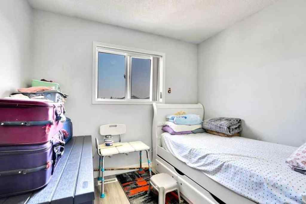 MLS® A2257065 - 8 MARTIN CROSSING Crescent NE in Martindale Calgary, Residential