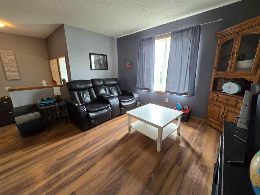 MLS® A2257066 - 32 Johns Street  in Johnstone Park Red Deer, Residential