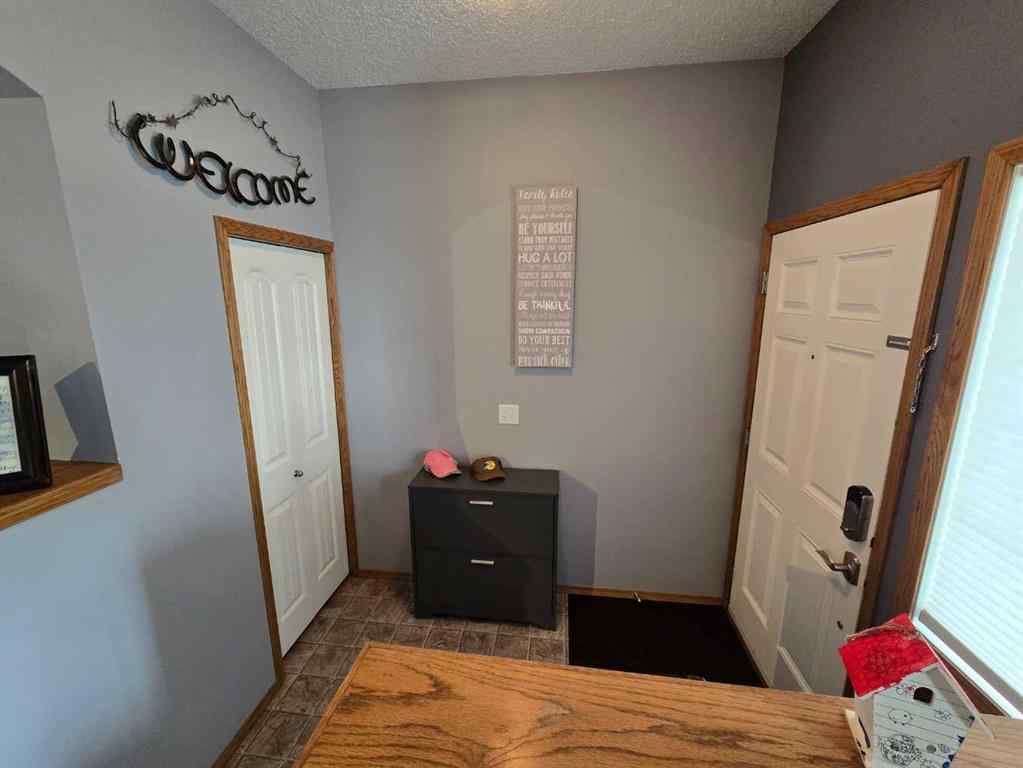 MLS® A2257066 - 32 Johns Street  in Johnstone Park Red Deer, Residential