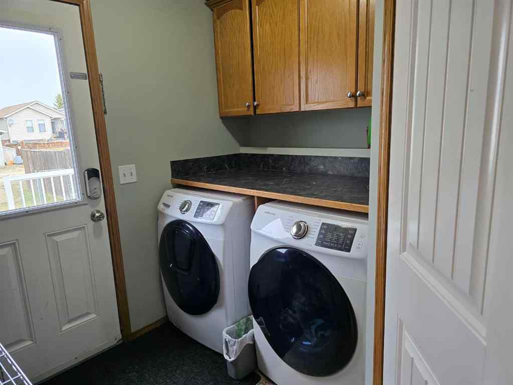 MLS® A2257066 - 32 Johns Street  in Johnstone Park Red Deer, Residential