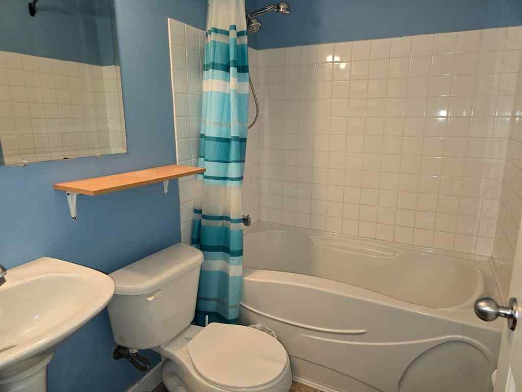 MLS® A2257066 - 32 Johns Street  in Johnstone Park Red Deer, Residential